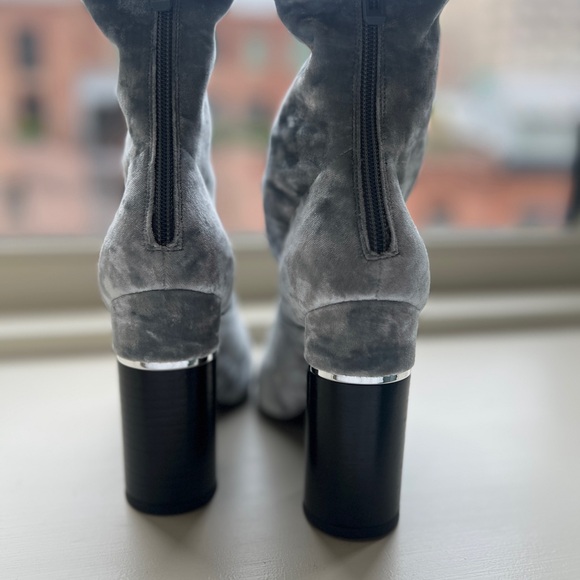3.1 Philip Lim kyoto velvet boots - Picture 6 of 7